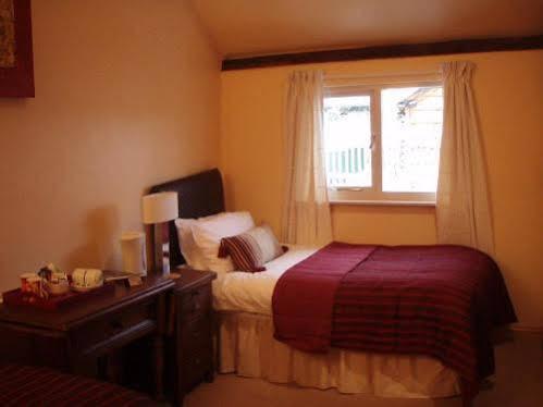 The Horse & Jockey Inn Knighton  Extérieur photo