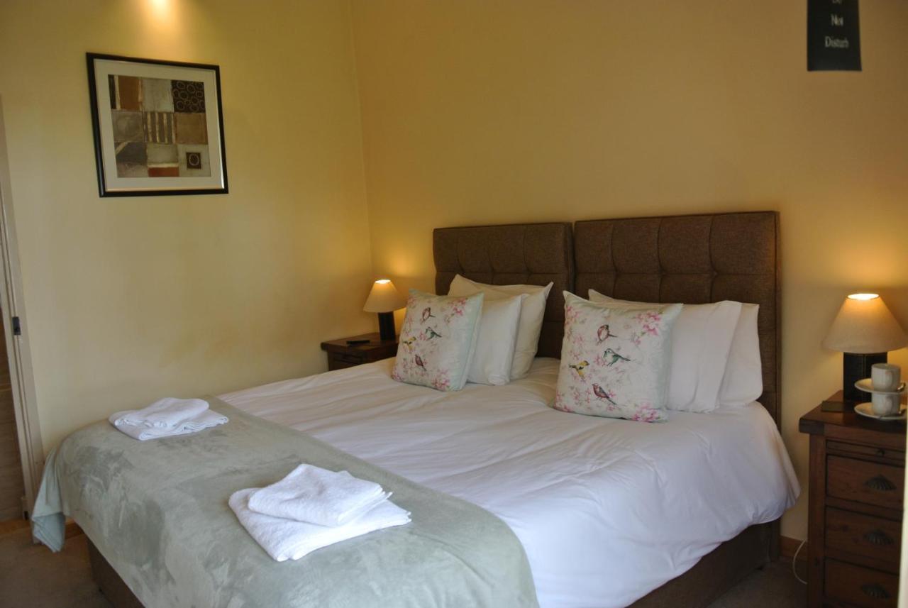 The Horse & Jockey Inn Knighton  Extérieur photo