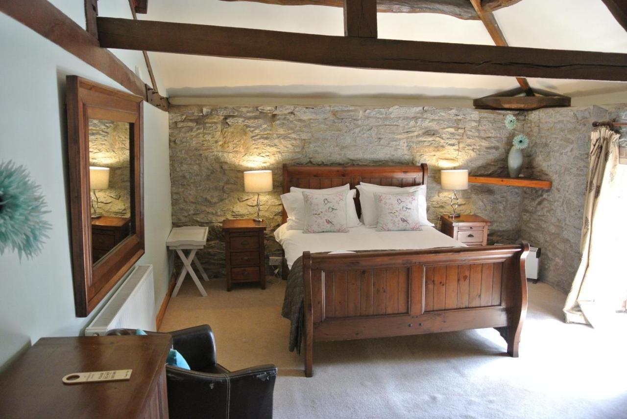 The Horse & Jockey Inn Knighton  Extérieur photo