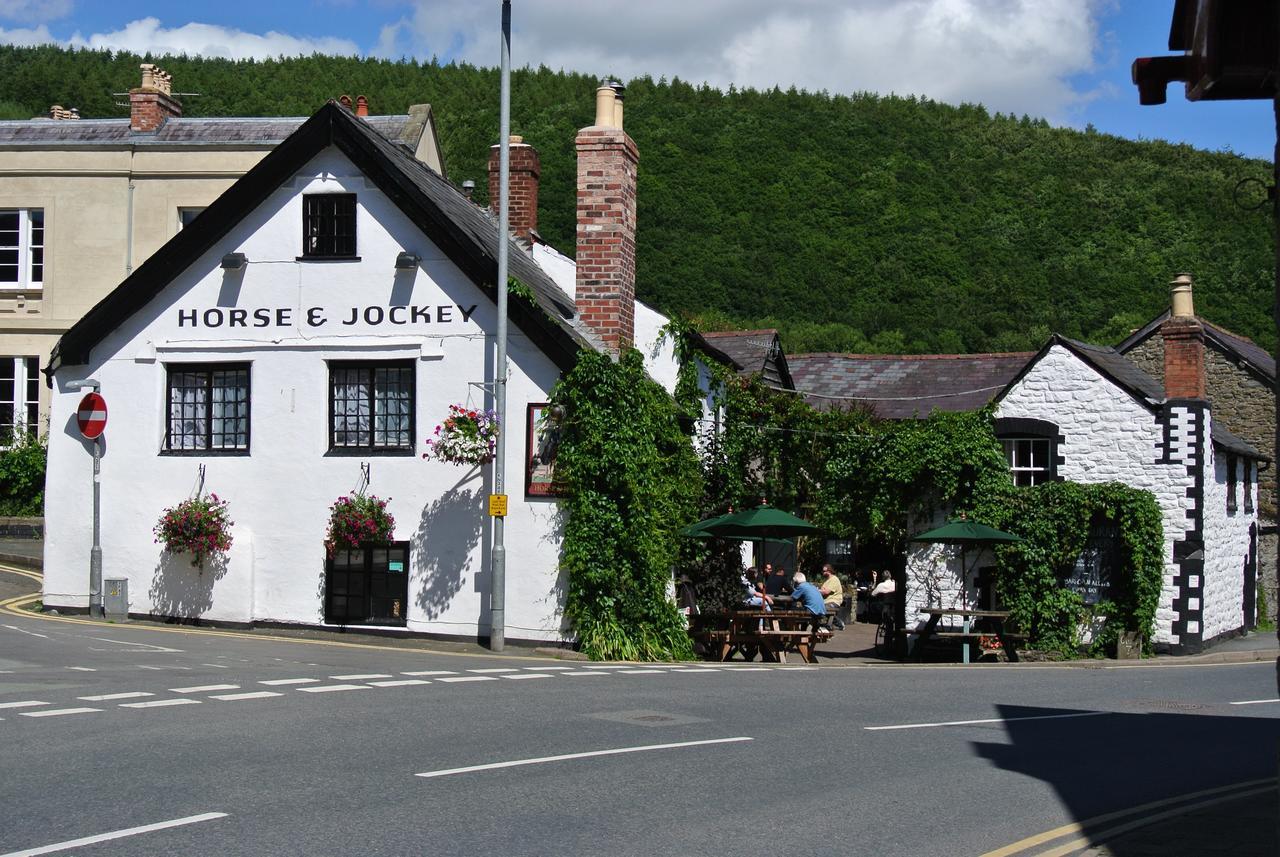 The Horse & Jockey Inn Knighton  Extérieur photo